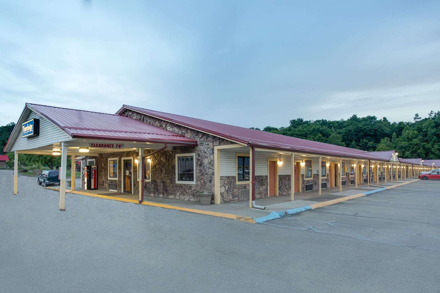 Hotel TRAVELODGE BY WYNDHAM, PARKERSBURG