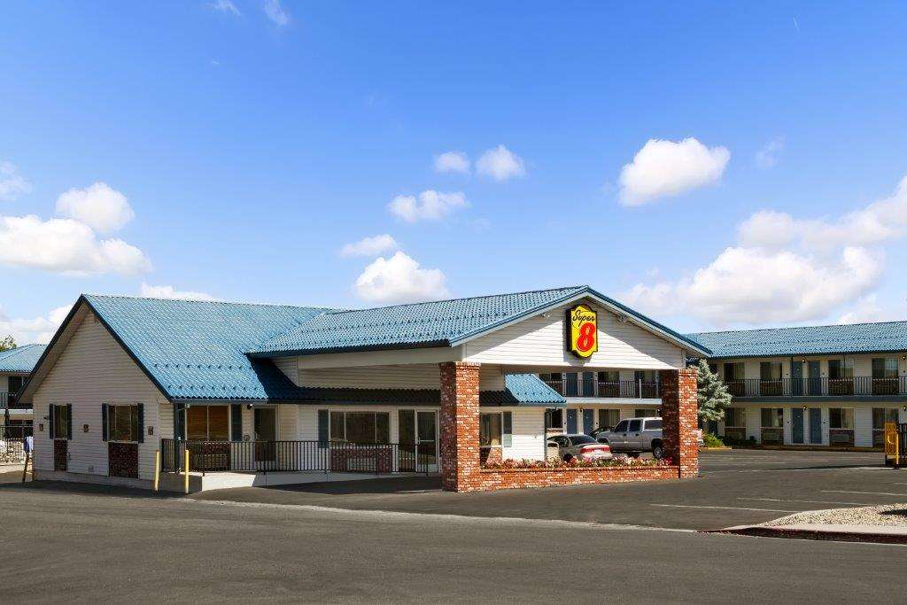 Hotel SUPER 8 SUSANVILLE