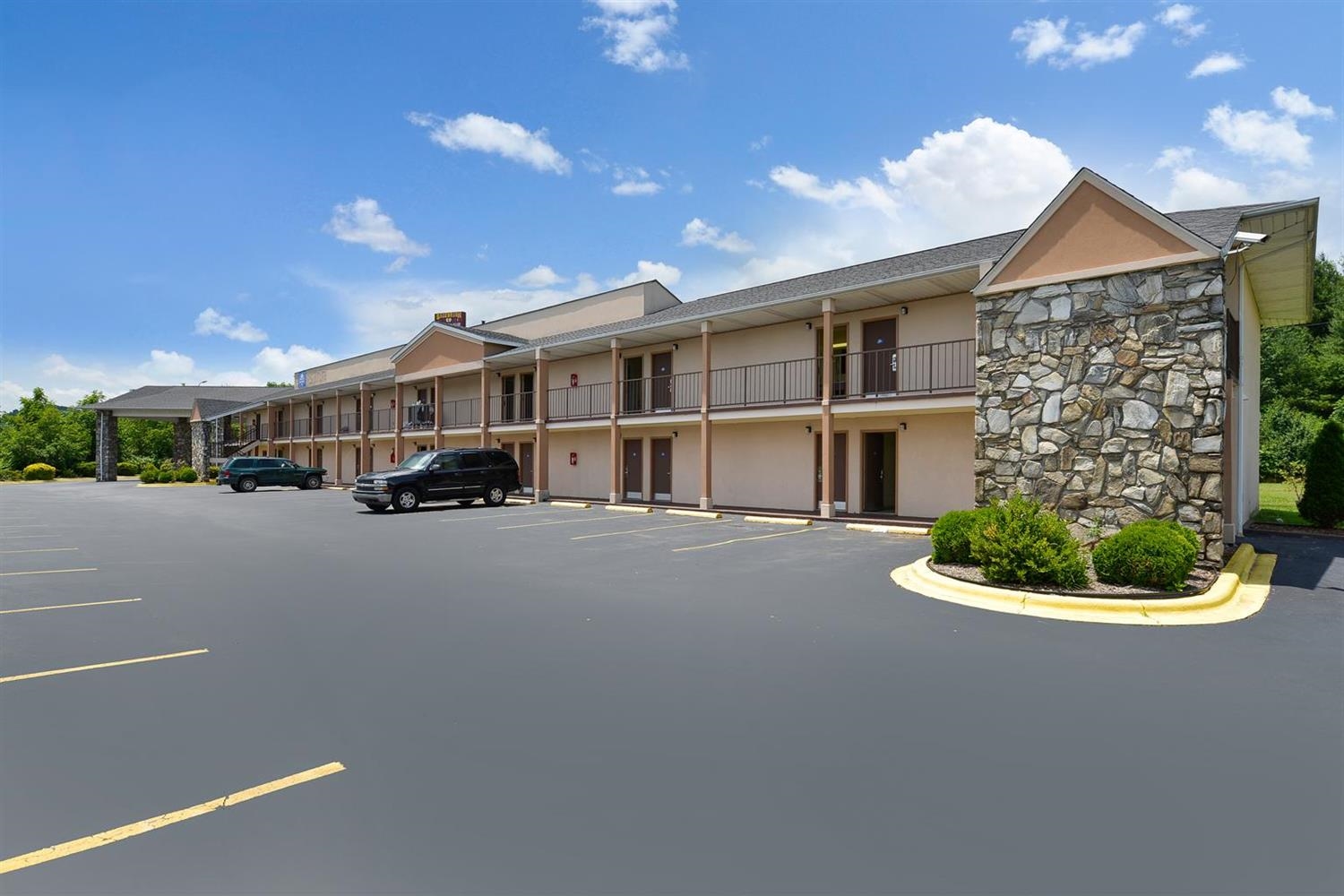 Hotel AMERICAS BEST VALUE INN CANTON