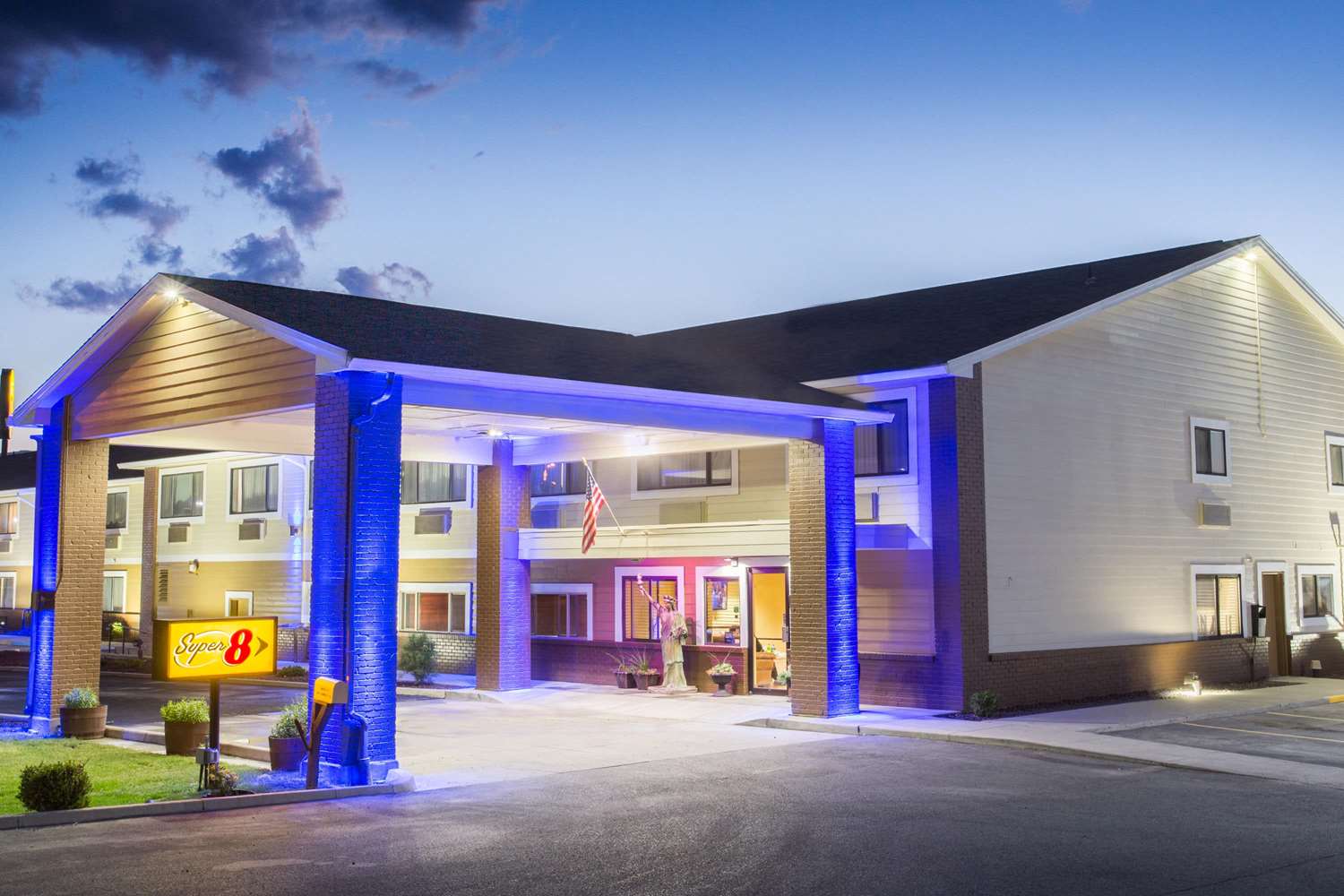 Hotel SUPER 8 BY WYNDHAM BAKER CITY