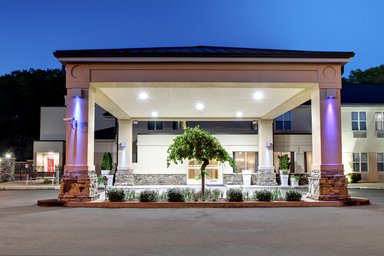 Hotel HOLIDAY INN EXPRESS HURRICANE MILLS (WAVERLY)