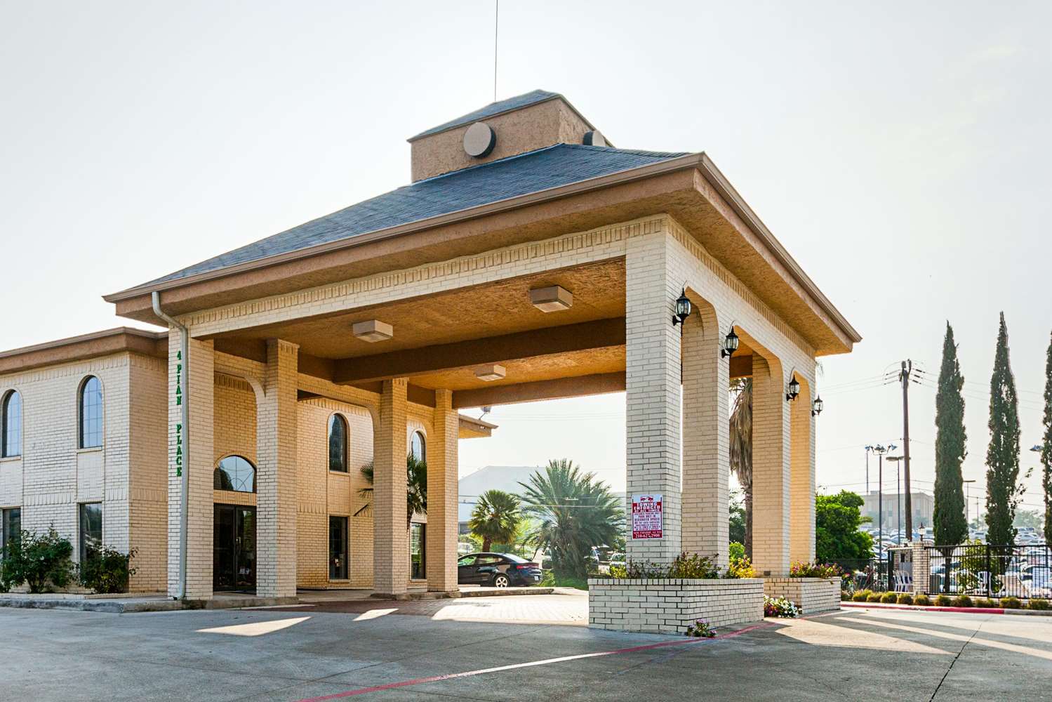 Hotel QUALITY INN NEAR MEDICAL CENTER