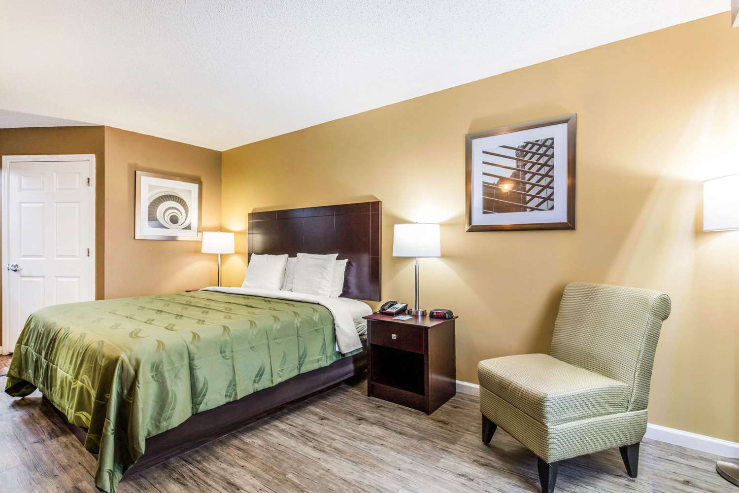 Hotel QUALITY INN BESSEMER