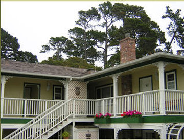 Hotel CARMEL INN AND SUITES