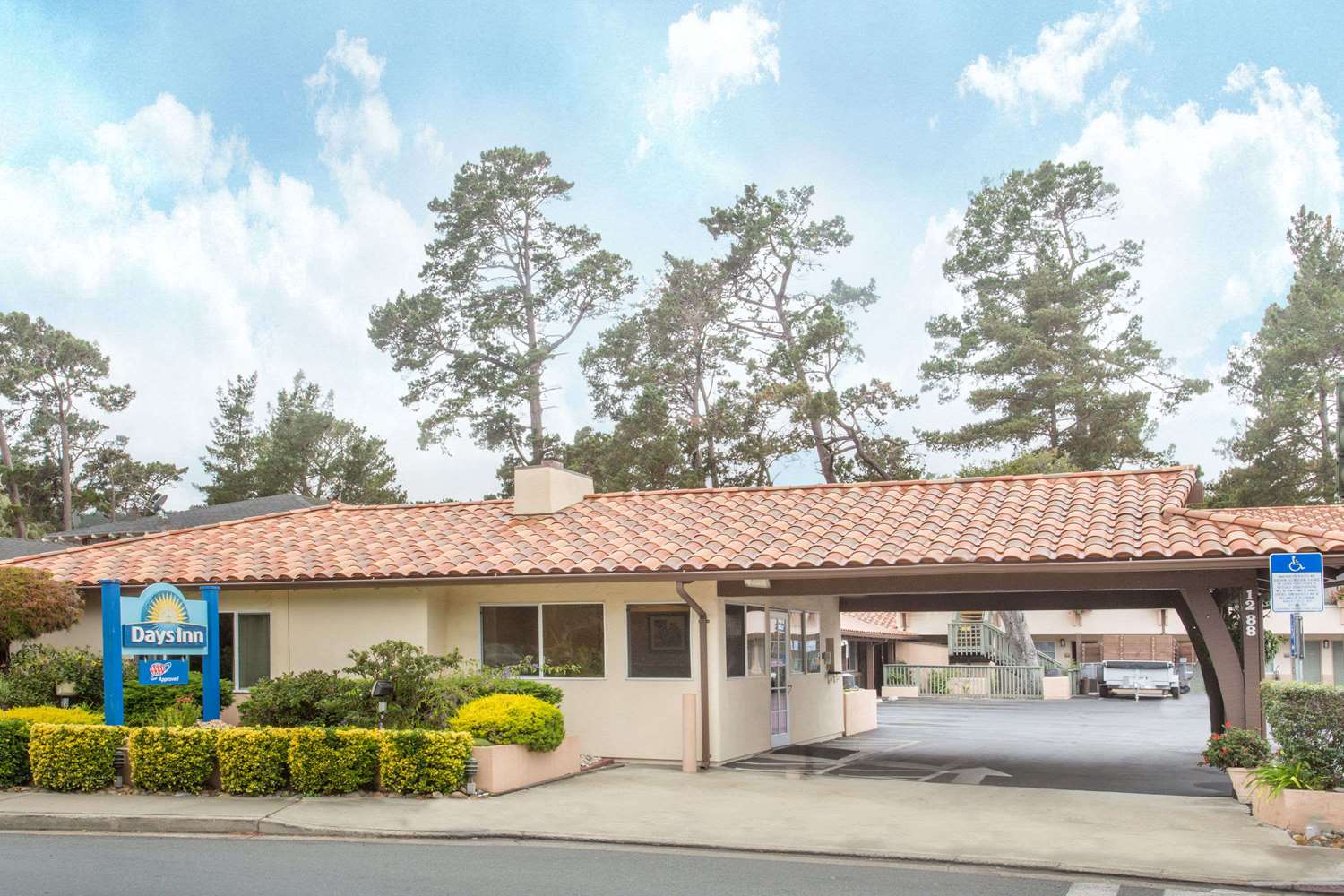 Hotel DAYS INN MONTEREY-FISHERMANS WHARF AQUARIUM