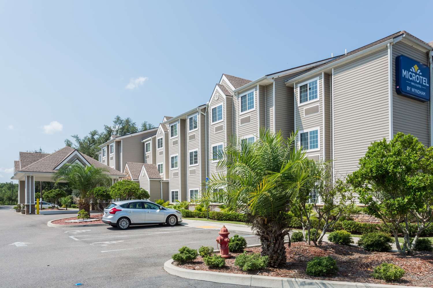 Hotel MICROTEL INN & SUITES BY WYNDHAM JACKSONVILLE AIRPORT