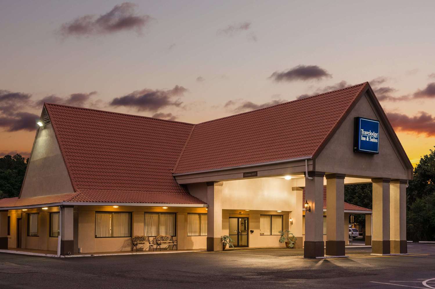 Hotel TRAVELODGE INN & SUITES BY WYNDHAM JACKSONVILLE AIRPORT