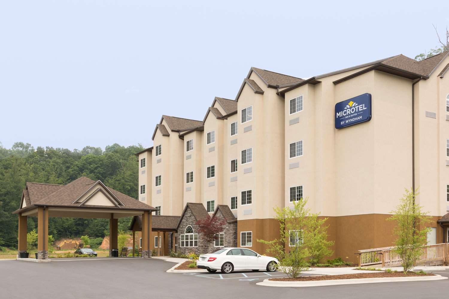 Hotel MICROTEL INN & SUITES BY WYNDHAM SYLVA DILLSBORO AREA