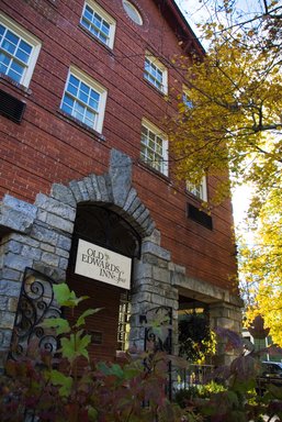 Hotel OLD EDWARDS INN AND SPA