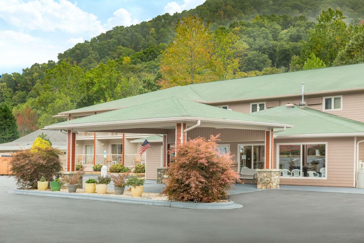 Hotel RAMADA BY WYNDHAM MAGGIE VALLEY