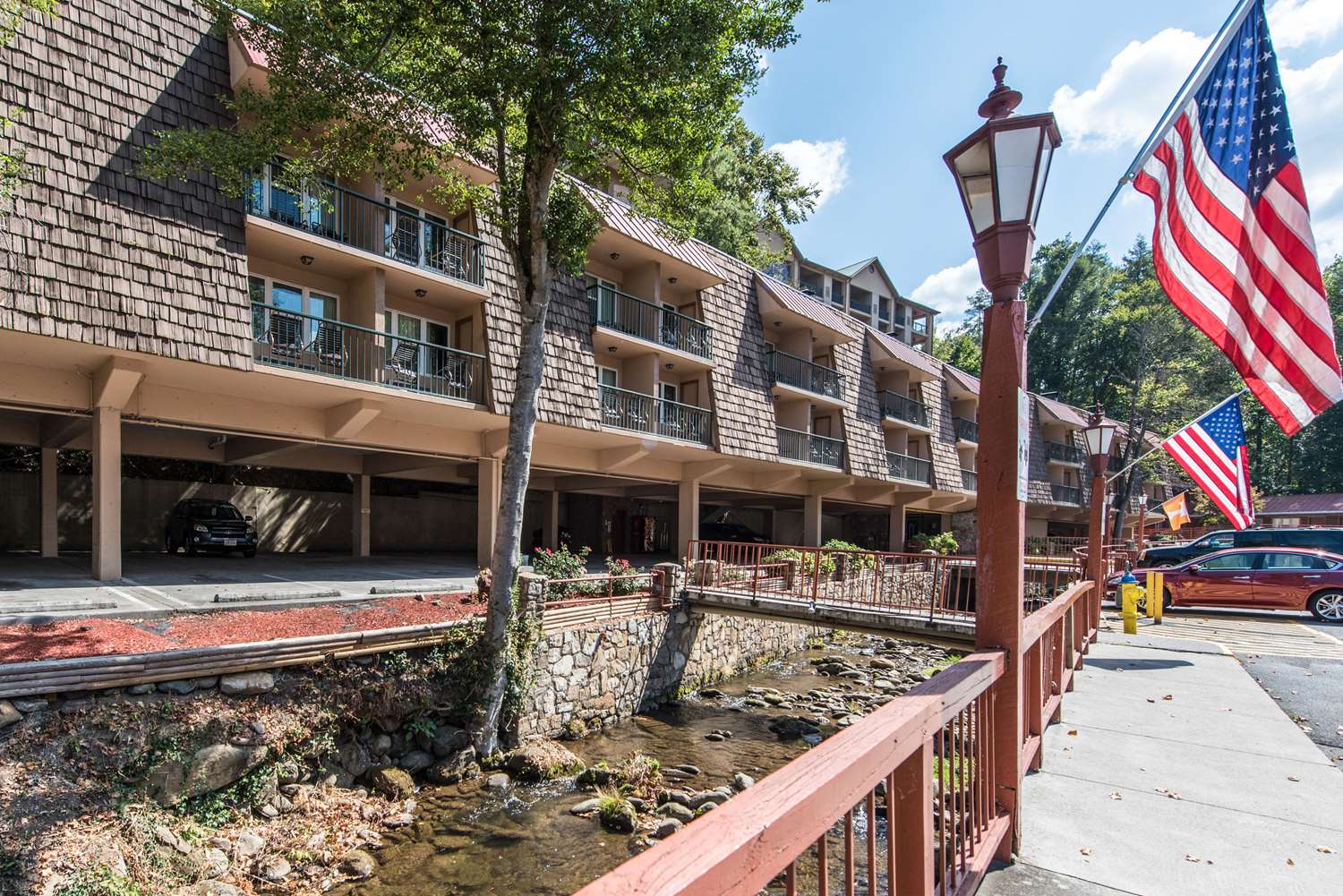 Hotel QUALITY INN CREEKSIDE - DOWNTOWN GATLINBURG
