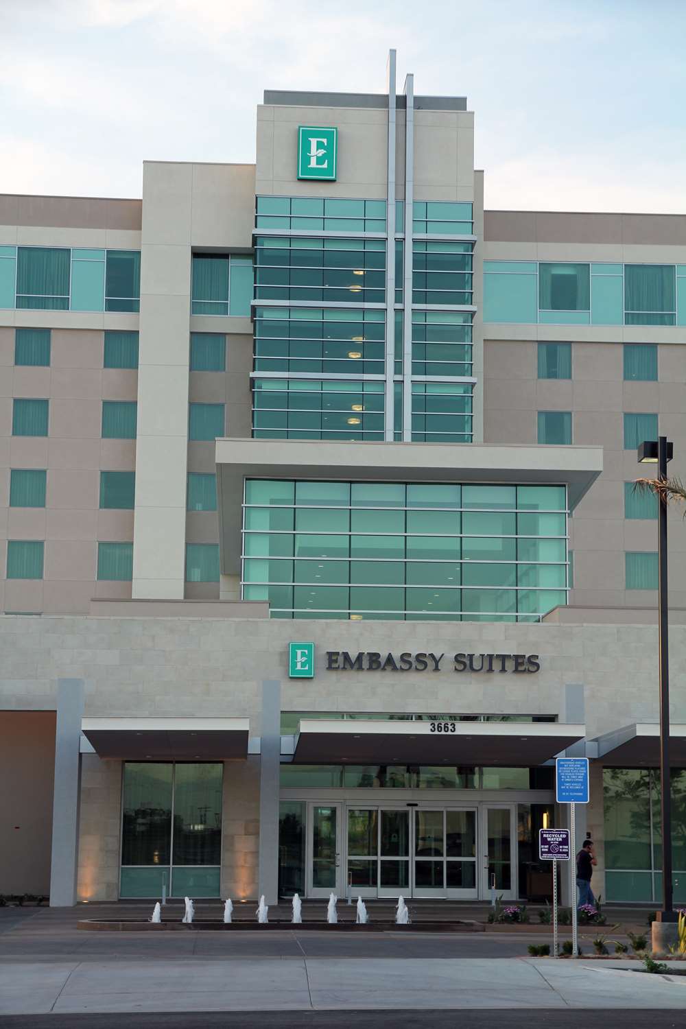Hotel EMBASSY SUITES BY HILTON ONTARIO AIRPORT