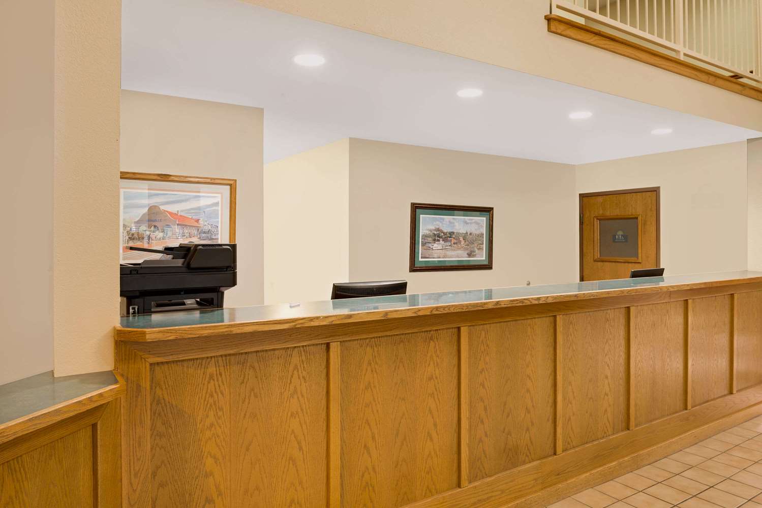 Hotel DAYS INN BOONVILLE