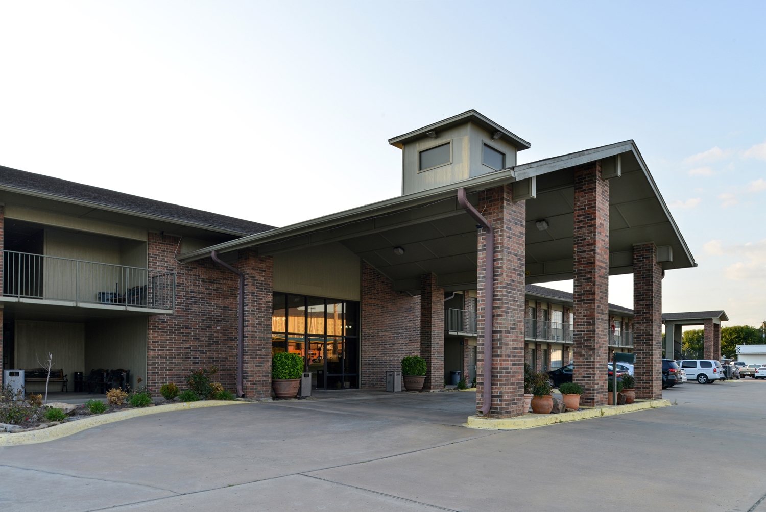 Hotel AMERICAS BEST VALUE INN ROLAND