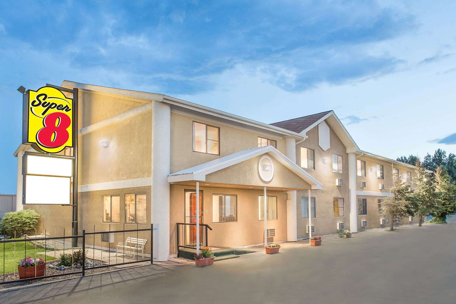 Hotel SUPER 8 BY WYNDHAM, RIVERTON