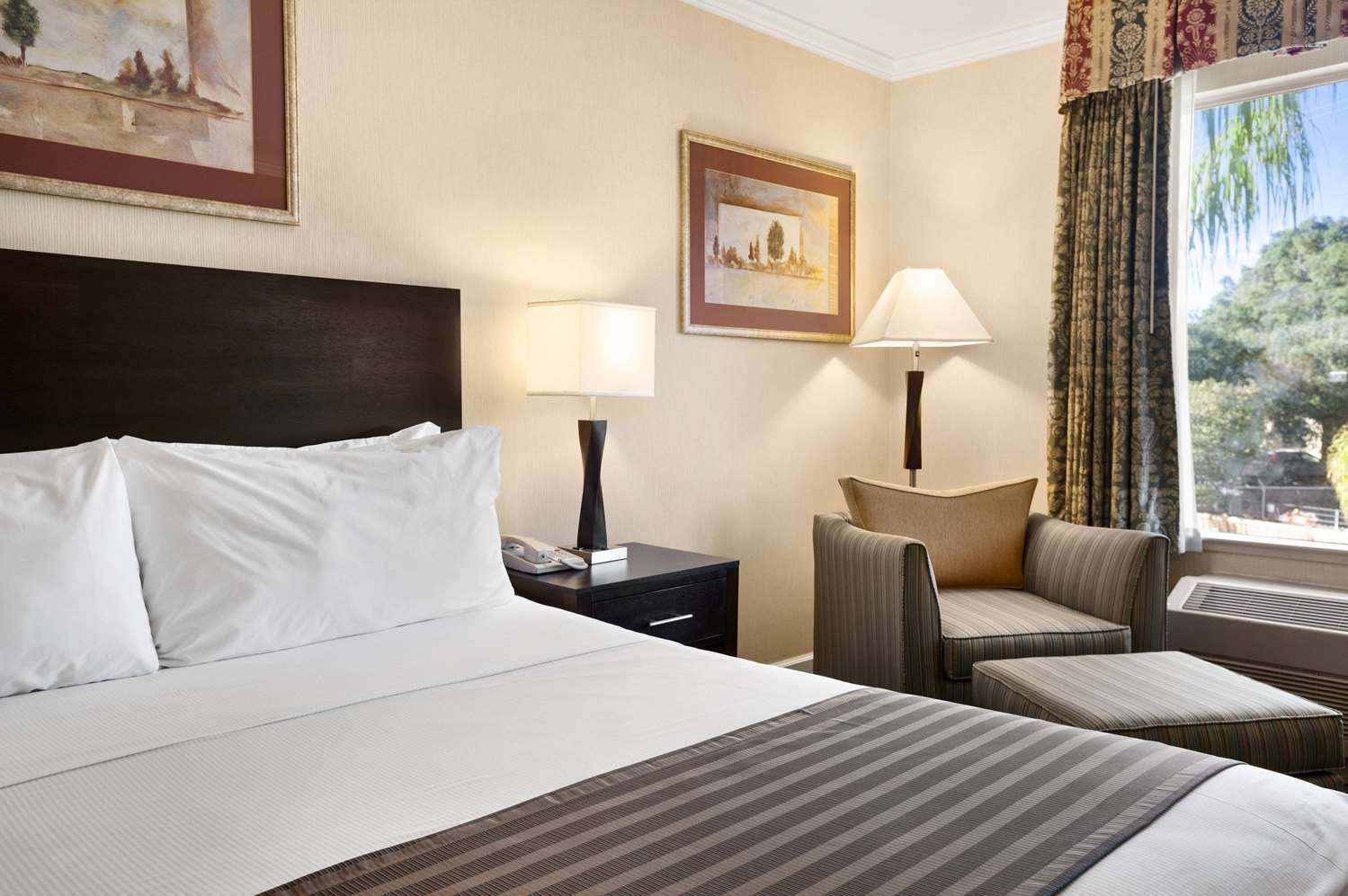 Hotel DAYS INN CONCORD