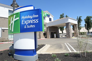 Hotel HOLIDAY INN EXPRESS & SUITES BRENTWOOD