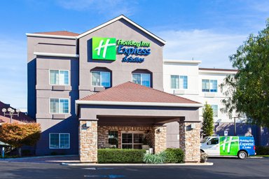 Hotel HOLIDAY INN EXPRESS & SUITES OAKLAND-AIRPORT