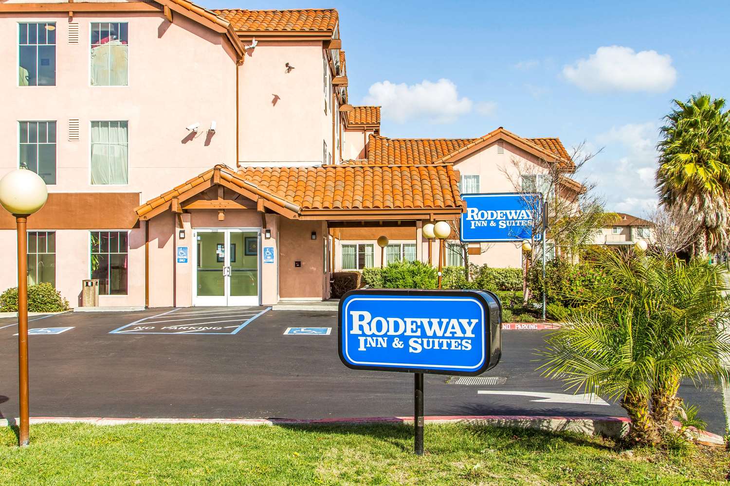 Hotel RODEWAY INN & SUITES HAYWARD