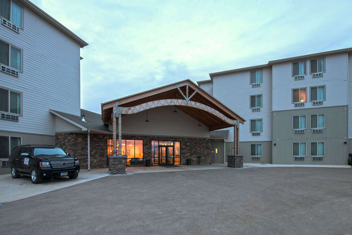 Hotel RAMADA BY WYNDHAM WILLISTON AIRPORT XWA