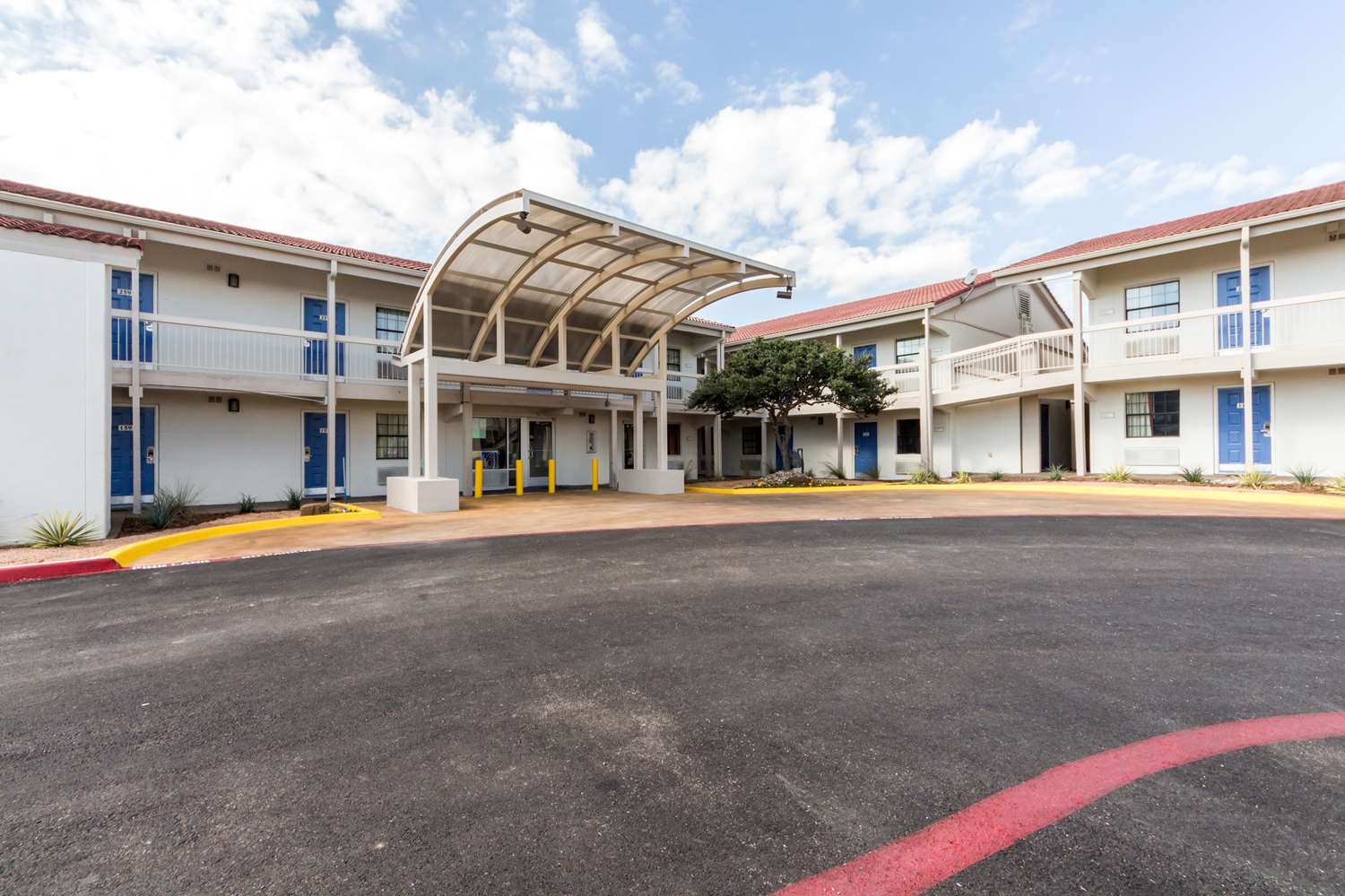 Hotel MOTEL 6 DALLAS - FARMERS BRANCH