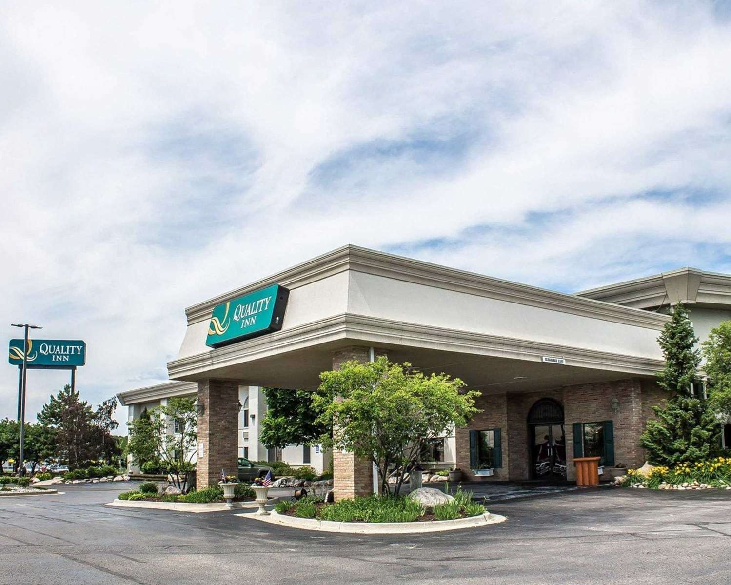 Hotel QUALITY INN WEST BRANCH