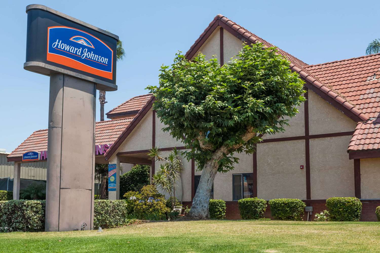 Hotel HOWARD JOHNSON NORCO