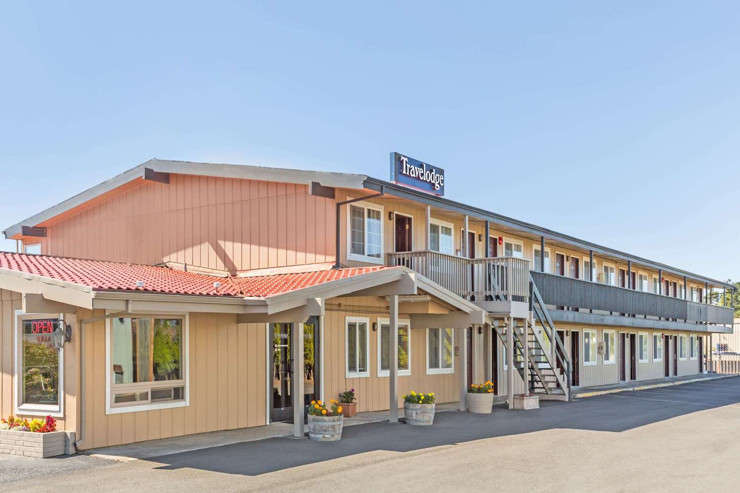 Hotel TRAVELODGE BY WYNDHAM, NEWPORT