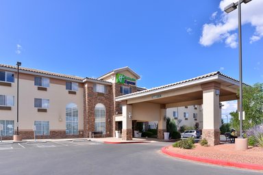 Hotel HOLIDAY INN EXPRESS & SUITES FARMINGTON (BLOOMFIELD)