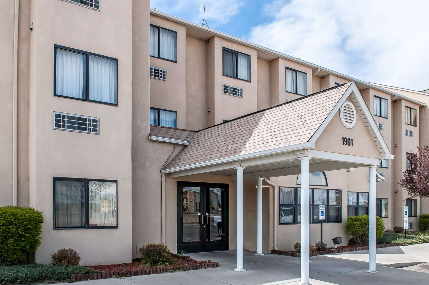 Hotel QUALITY INN FARMINGTON
