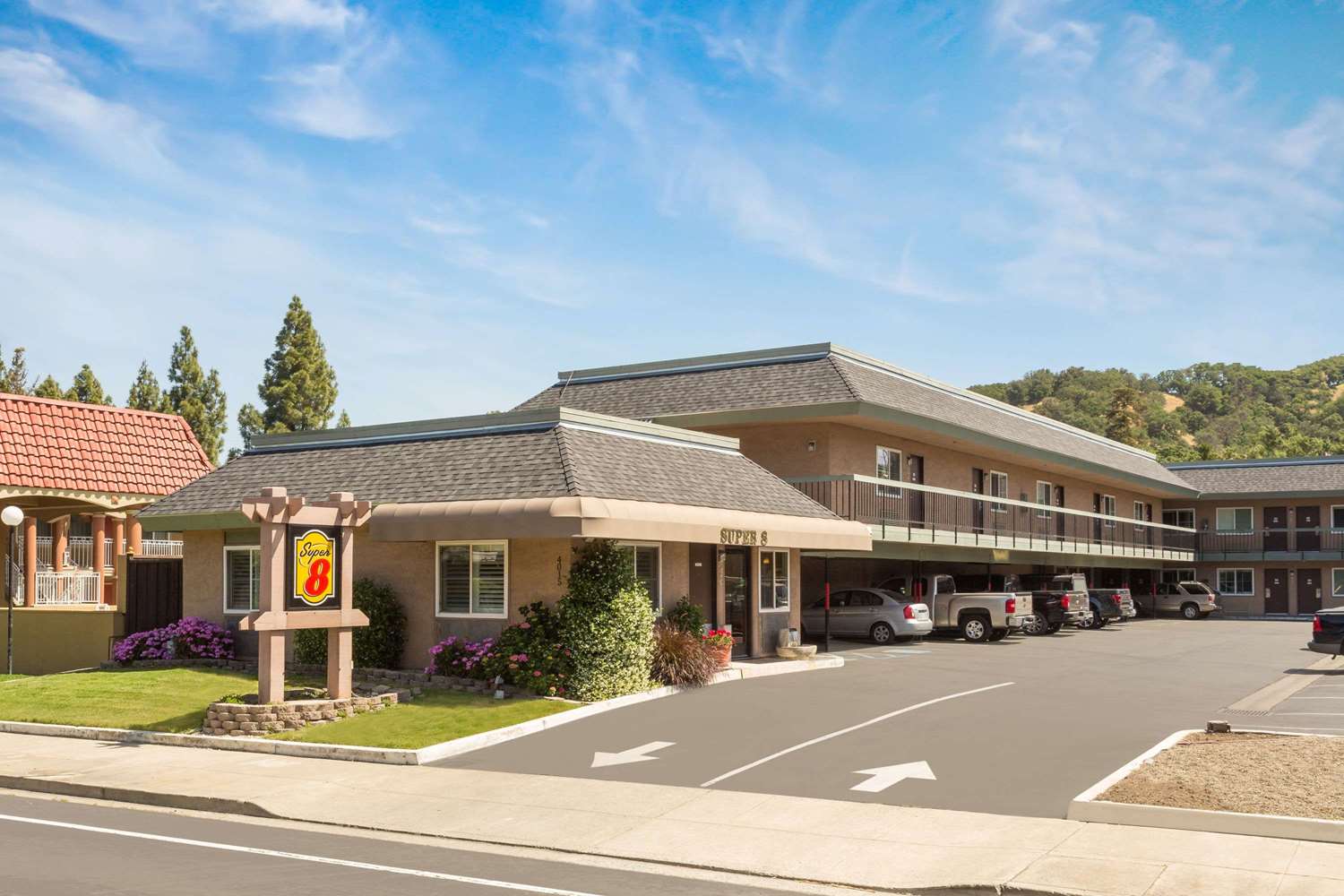 Hotel SUPER 8 BY WYNDHAM MARTINEZ