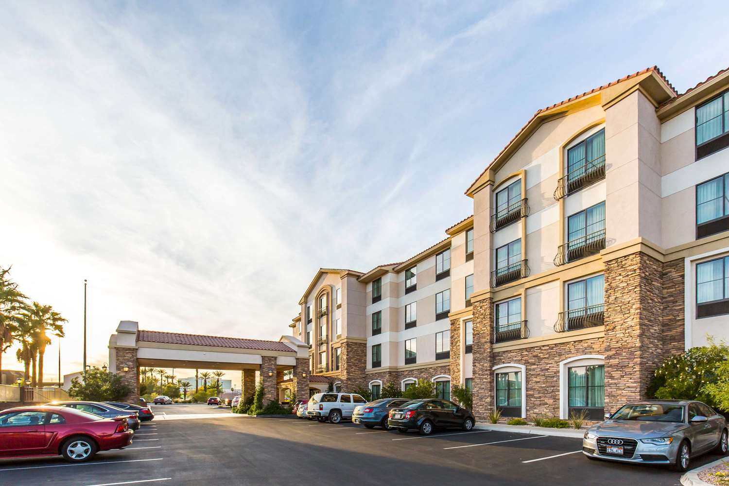Hotel COMFORT INN & SUITES HENDERSON