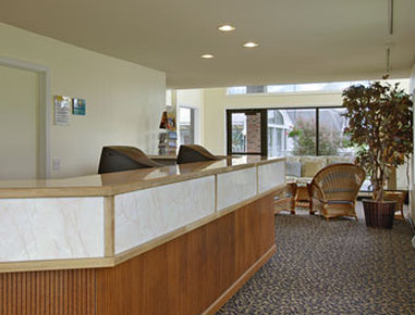 Hotel DAYS INN LAKEVIEW