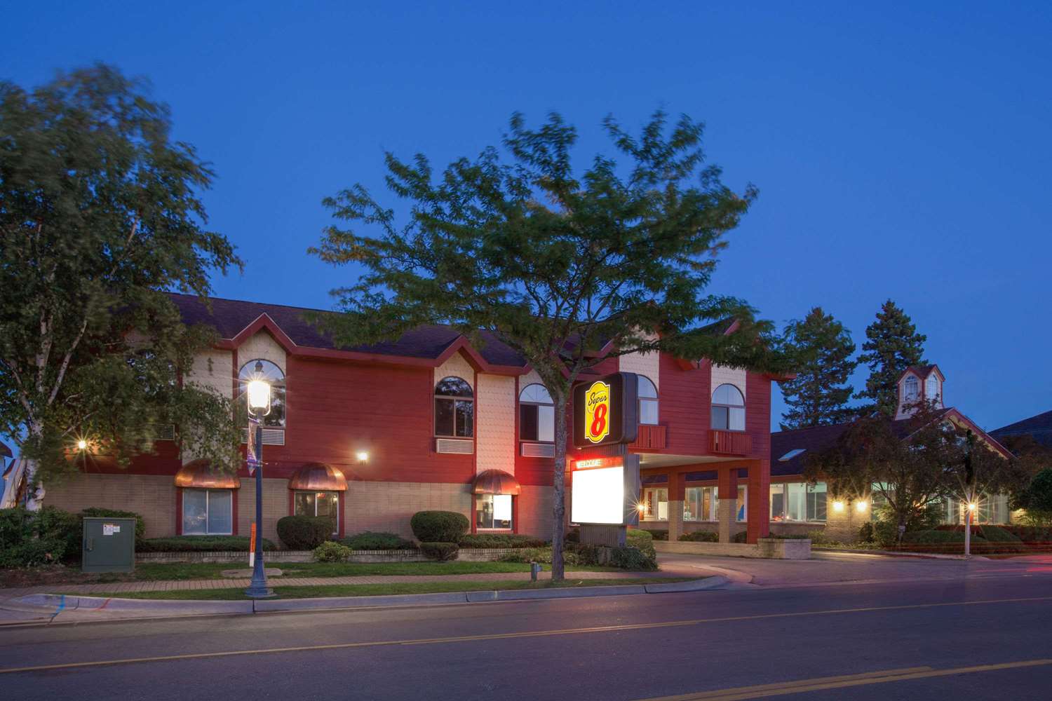 Hotel SUPER 8 BY WYNDHAM, MACKINAW CITY/BEACHFRONT AREA