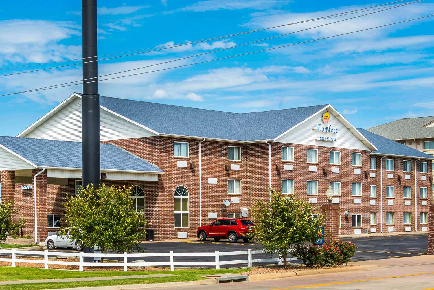 Hotel COMFORT INN & SUITES NORTH