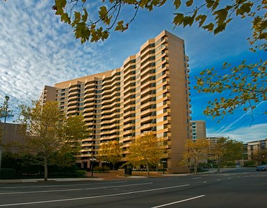 Hotel OAKWOOD CRYSTAL CITY