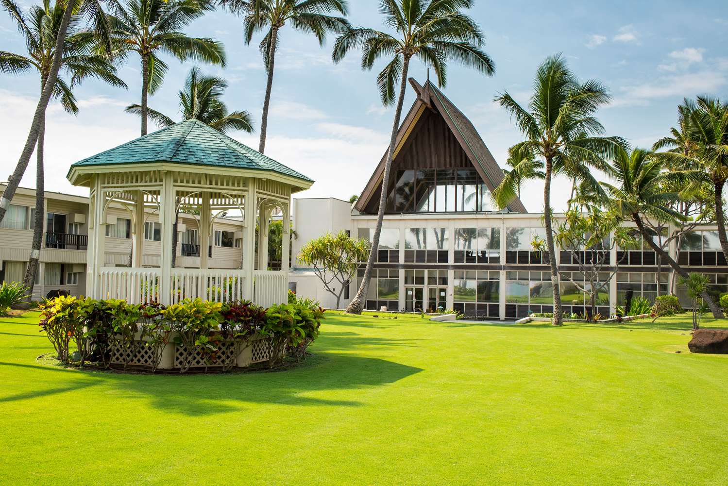 Hotel MAUI BEACH HOTEL -A LITE HOTEL