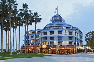 Hotel WATERFRONT HOTEL