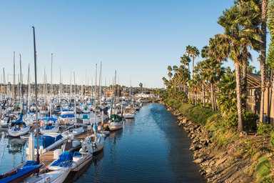 Hotel HUMPHREYS HALF MOON INN AND SUITES