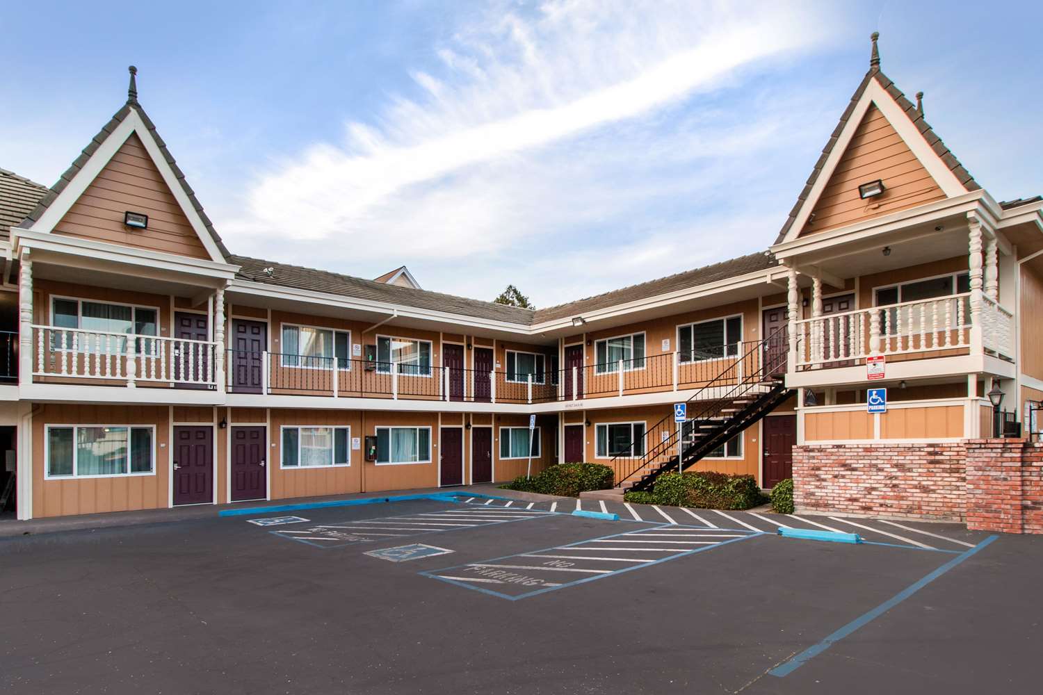 Hotel QUALITY INN EUREKA - REDWOODS AREA