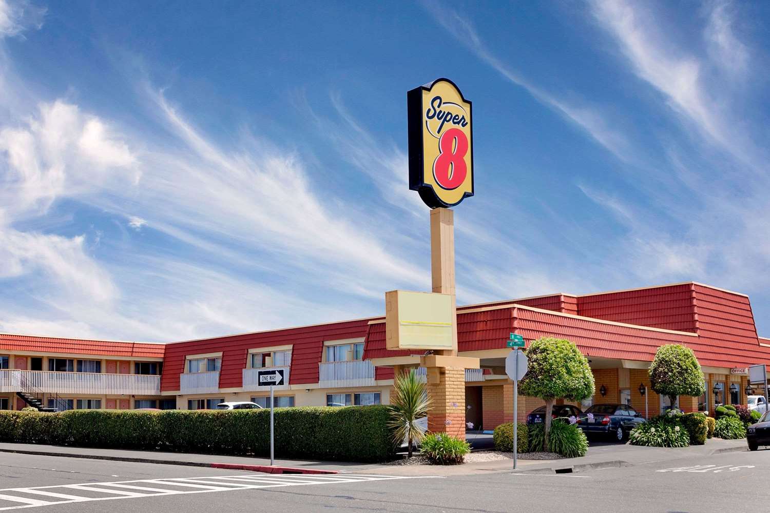 Hotel SUPER 8 BY WYNDHAM EUREKA