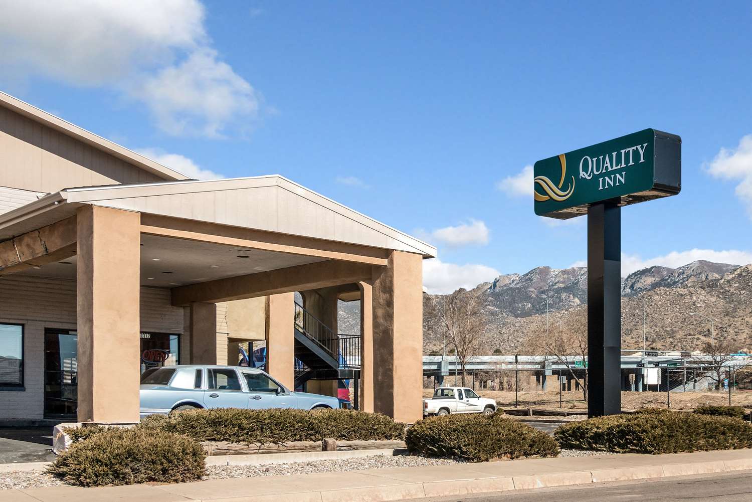Hotel QUALITY INN ALBUQUERQUE