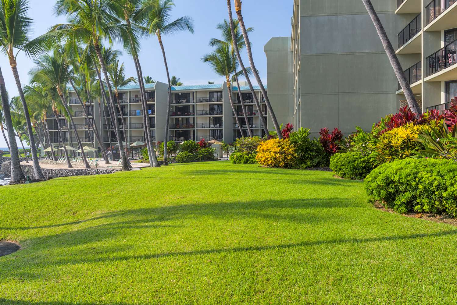 Hotel ASTON KONA BY THE SEA