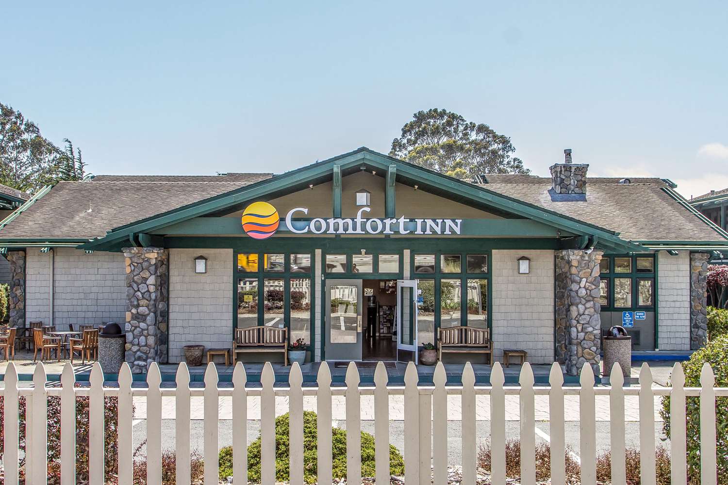 Hotel COMFORT INN NEAR HALF MOON BAY STATE BEACH