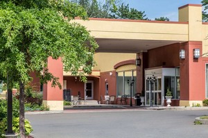 Hotel CLARION HOTEL & SUITES HAMDEN-NEW HAVEN