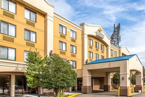 Hotel COMFORT INN & SUITES MERIDEN