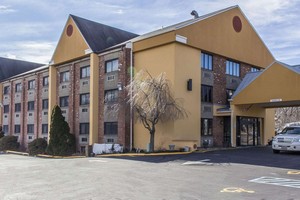 Hotel QUALITY INN CROMWELL