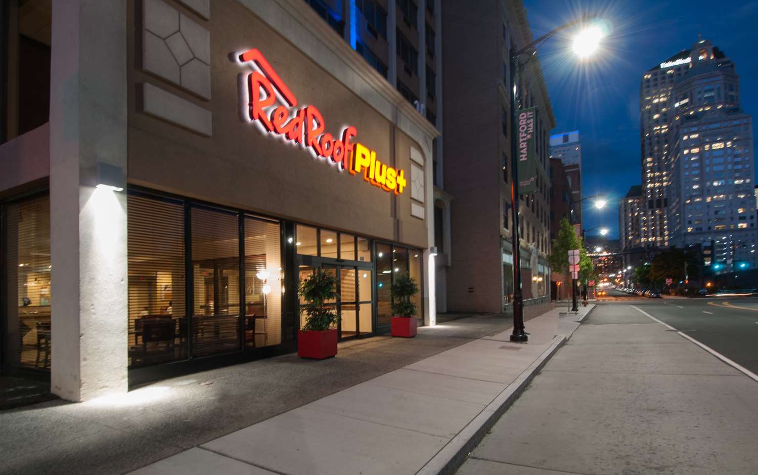 Hotel RED ROOF PLUS+ HARTFORD DOWNTOWN
