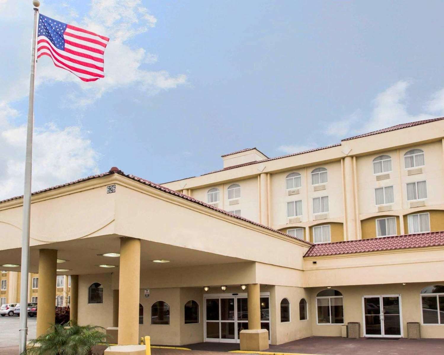 Hotel QUALITY INN & SUITES WINTER PARK VILLAGE AREA