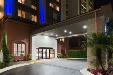 Hotel HOLIDAY INN EXPRESS & SUITES NEAREST UNIVERSAL ORLANDO
